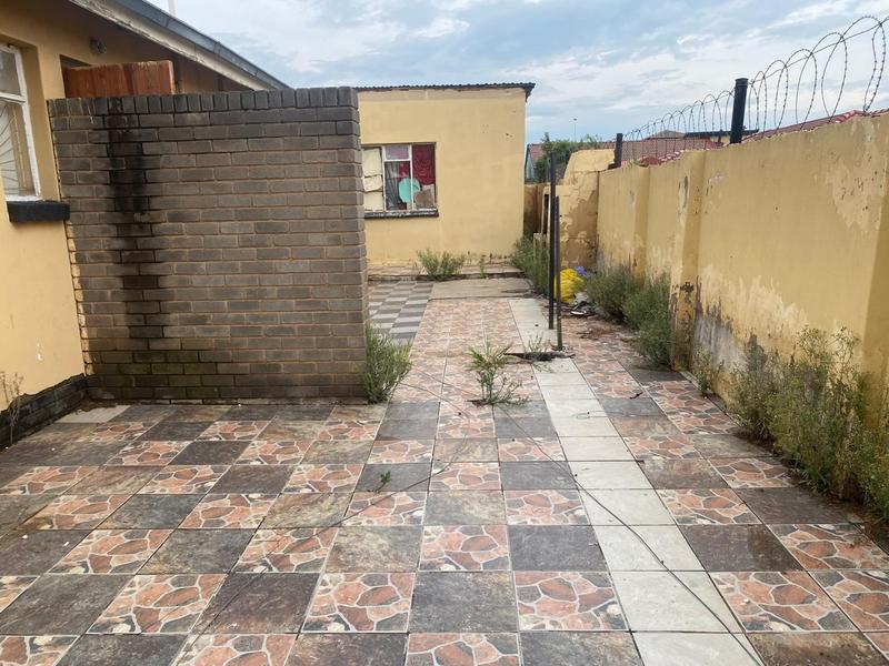 5 Bedroom Property for Sale in Mlungisi Eastern Cape